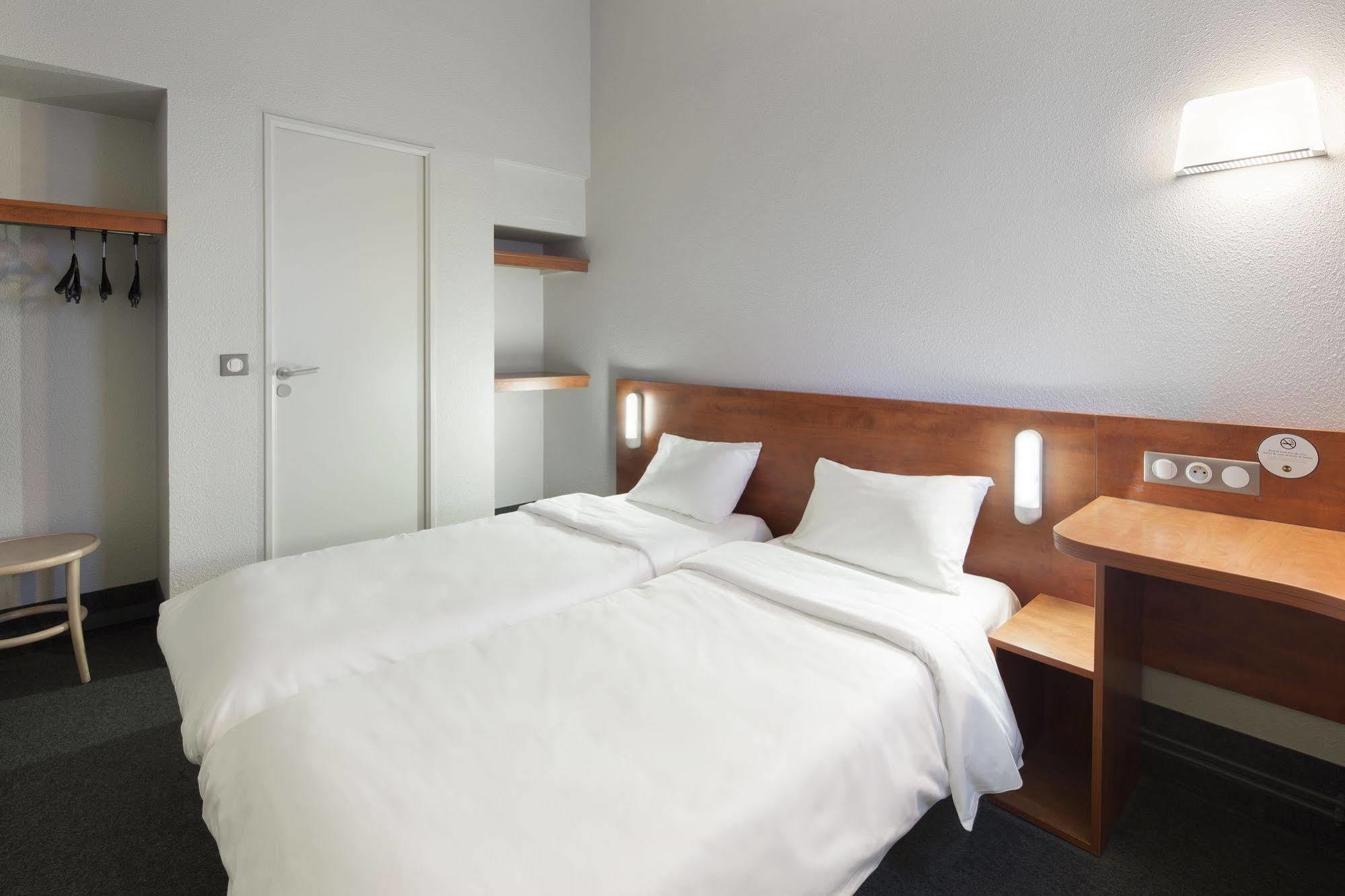 B&B Hotel Chartres Le Coudray Eksteriør bilde