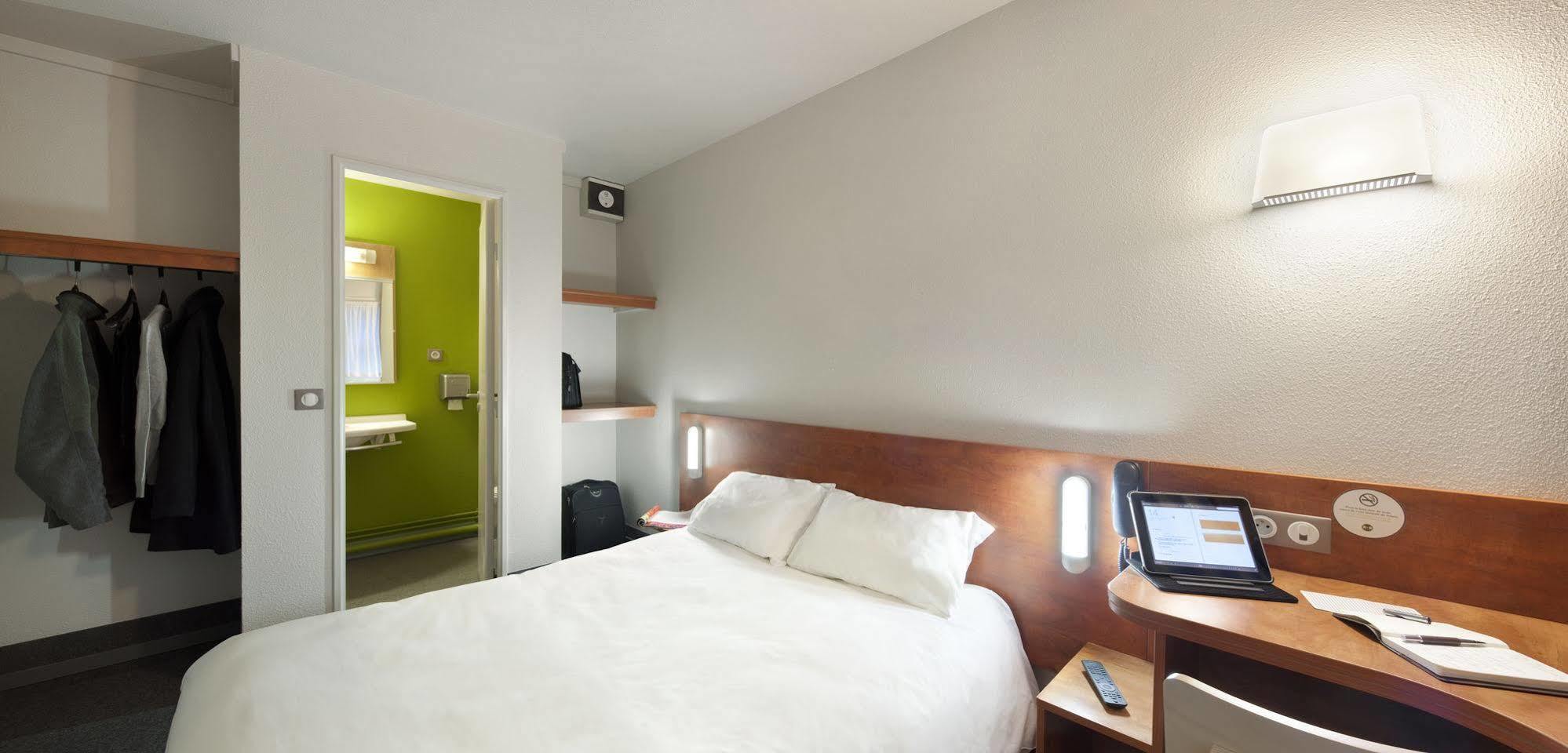 B&B Hotel Chartres Le Coudray Eksteriør bilde